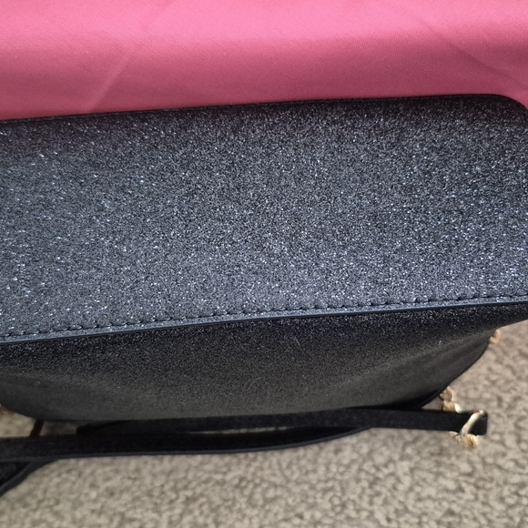 LIKE NEW!!! Michael Kors Black Crossbody with Gold Hardware - Picture 4 of 9